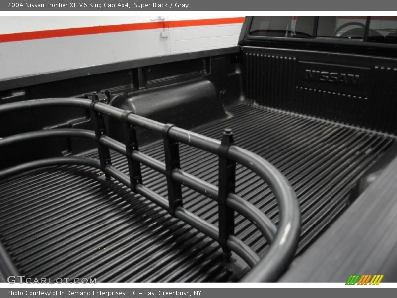 Super Black / Gray 2004 Nissan Frontier XE V6 King Cab 4x4