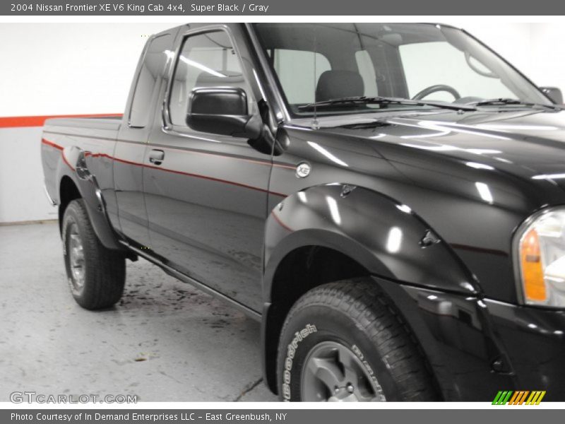 Super Black / Gray 2004 Nissan Frontier XE V6 King Cab 4x4