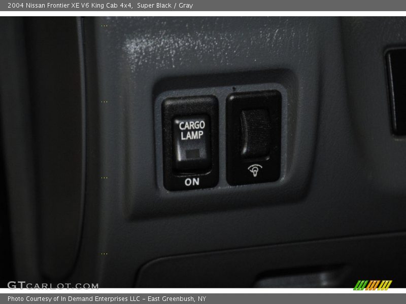 Super Black / Gray 2004 Nissan Frontier XE V6 King Cab 4x4