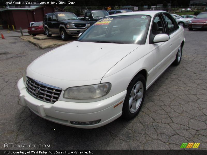 Front 3/4 View of 1998 Catera 