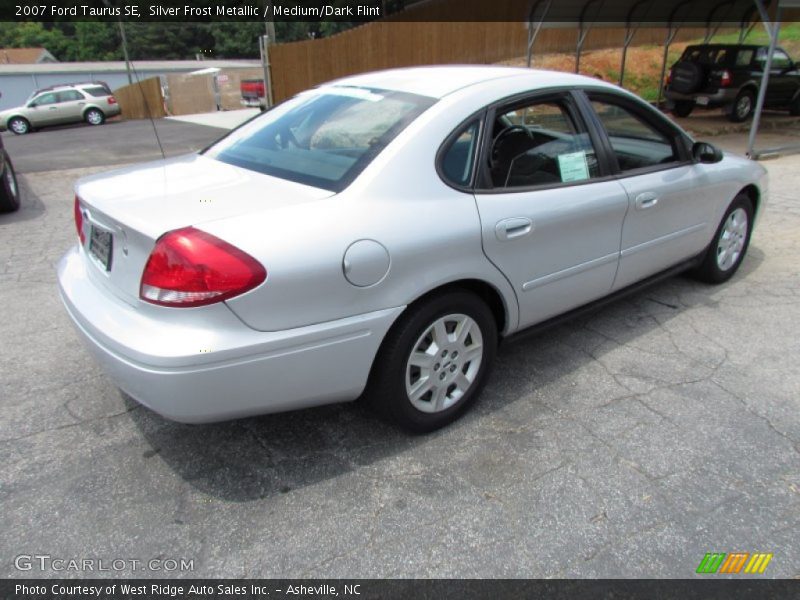 Silver Frost Metallic / Medium/Dark Flint 2007 Ford Taurus SE