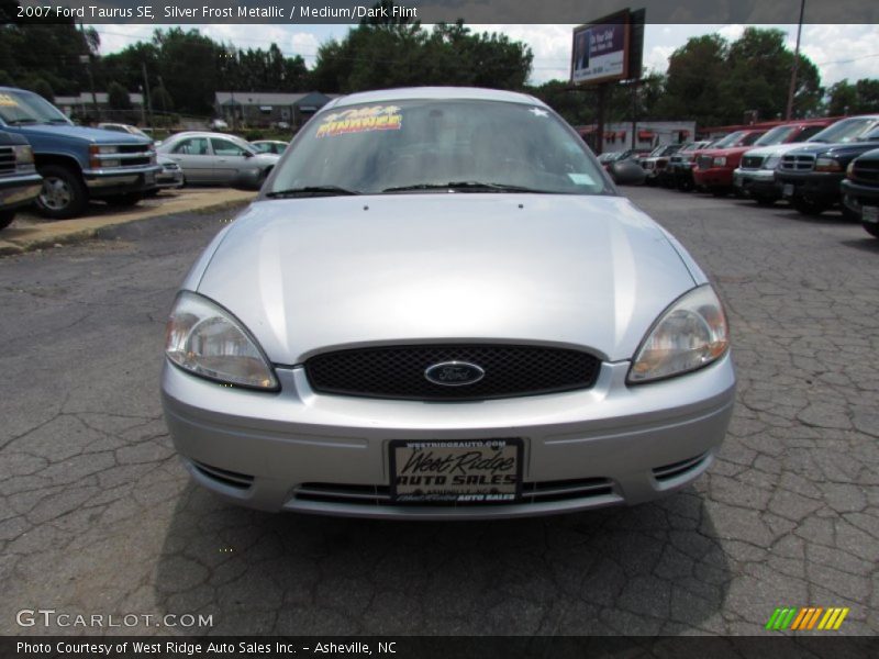 Silver Frost Metallic / Medium/Dark Flint 2007 Ford Taurus SE