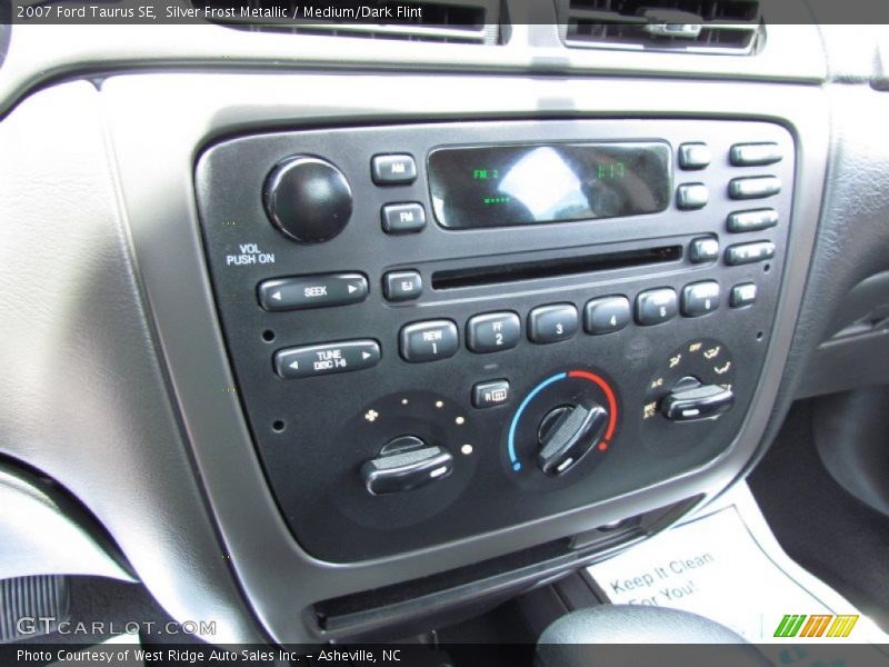 Silver Frost Metallic / Medium/Dark Flint 2007 Ford Taurus SE