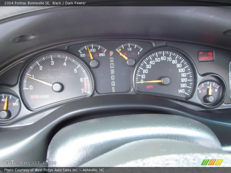 Black / Dark Pewter 2004 Pontiac Bonneville SE