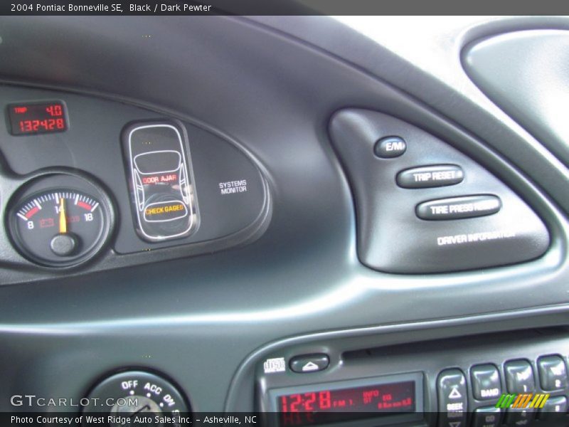 Black / Dark Pewter 2004 Pontiac Bonneville SE