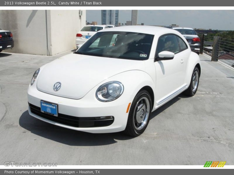 Candy White / Titan Black 2013 Volkswagen Beetle 2.5L