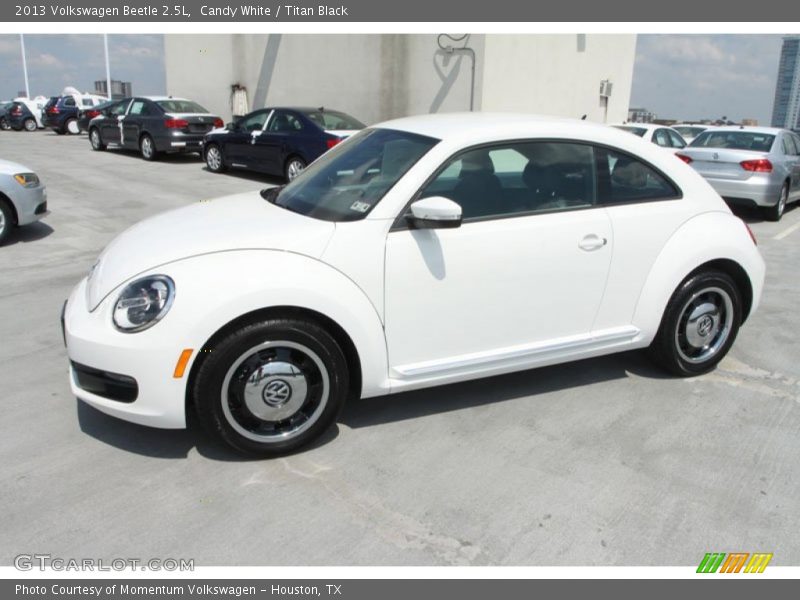 Candy White / Titan Black 2013 Volkswagen Beetle 2.5L