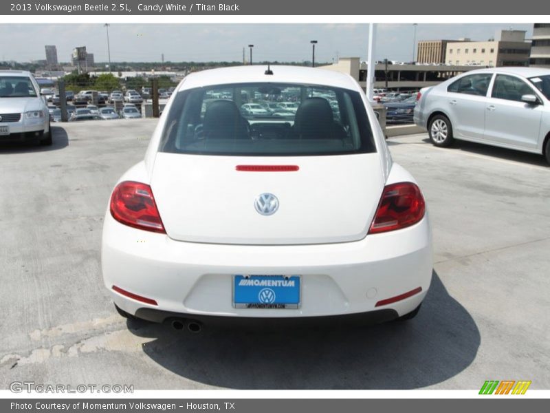 Candy White / Titan Black 2013 Volkswagen Beetle 2.5L