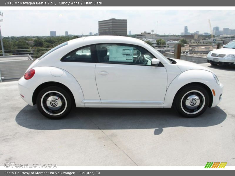 Candy White / Titan Black 2013 Volkswagen Beetle 2.5L