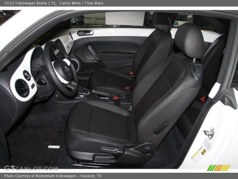 Candy White / Titan Black 2013 Volkswagen Beetle 2.5L