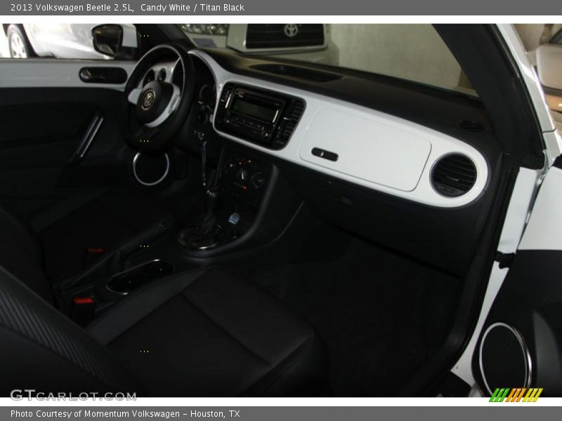 Candy White / Titan Black 2013 Volkswagen Beetle 2.5L