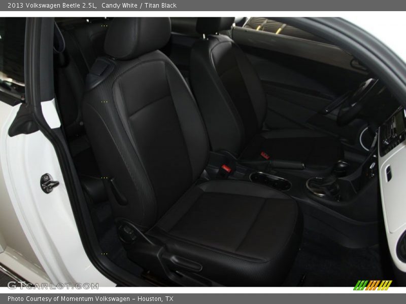 Candy White / Titan Black 2013 Volkswagen Beetle 2.5L