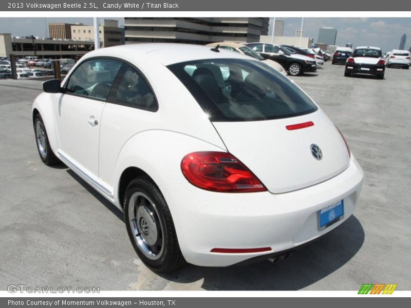 Candy White / Titan Black 2013 Volkswagen Beetle 2.5L