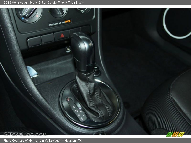 Candy White / Titan Black 2013 Volkswagen Beetle 2.5L