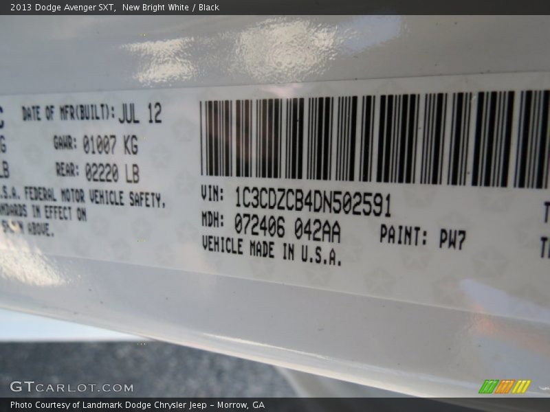 New Bright White / Black 2013 Dodge Avenger SXT