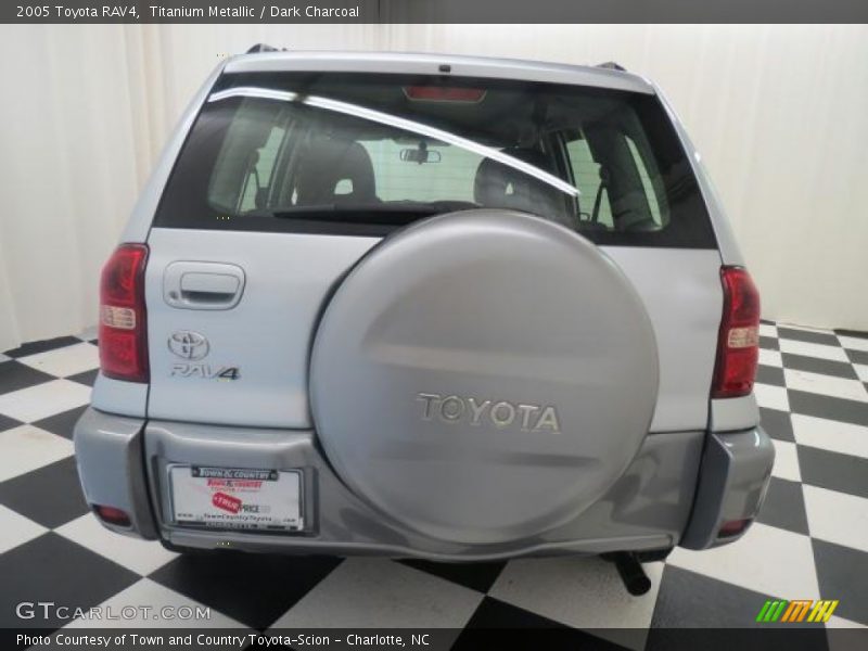 Titanium Metallic / Dark Charcoal 2005 Toyota RAV4