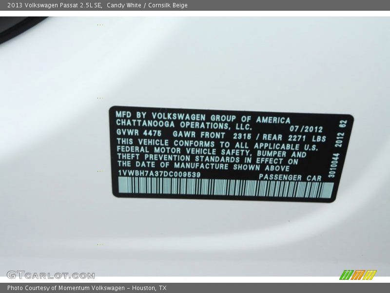 Candy White / Cornsilk Beige 2013 Volkswagen Passat 2.5L SE