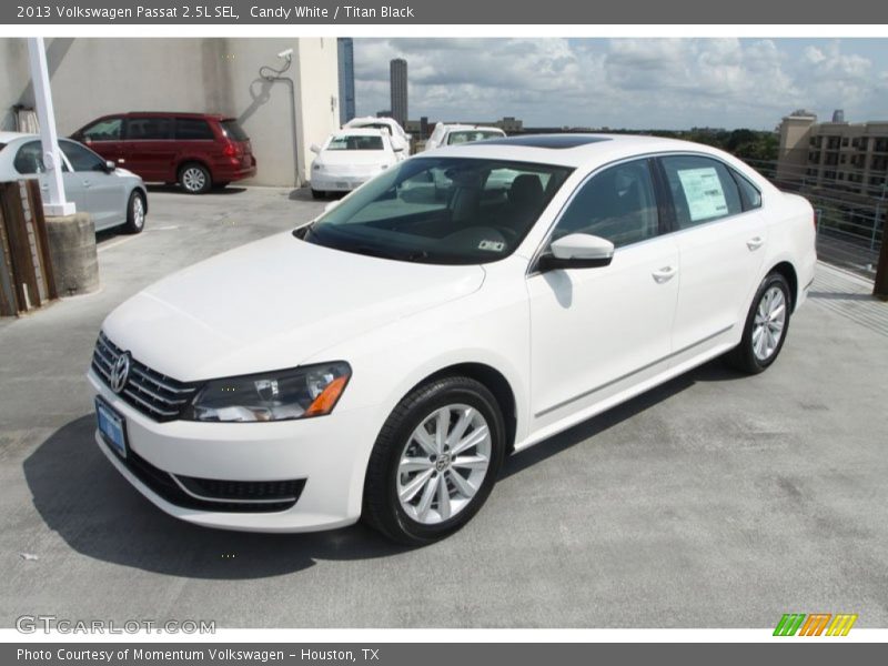 Candy White / Titan Black 2013 Volkswagen Passat 2.5L SEL