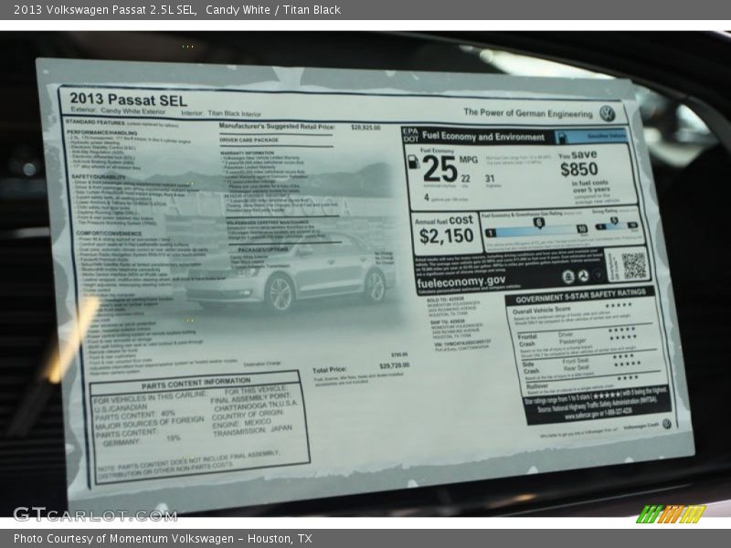 Candy White / Titan Black 2013 Volkswagen Passat 2.5L SEL