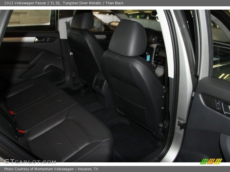Tungsten Silver Metallic / Titan Black 2013 Volkswagen Passat 2.5L SE