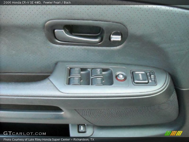 Pewter Pearl / Black 2006 Honda CR-V SE 4WD