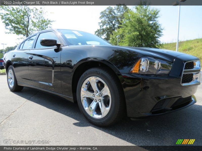 Pitch Black / Black/Light Frost Beige 2012 Dodge Charger SE
