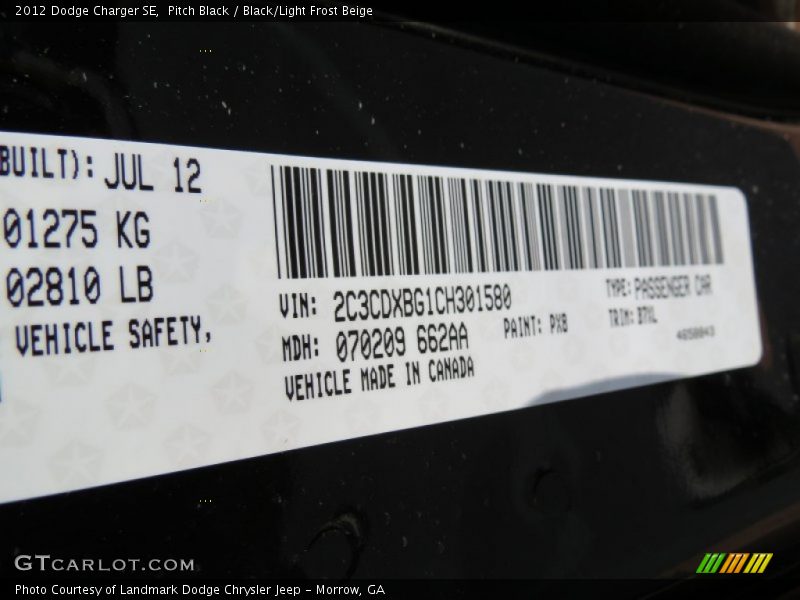 Pitch Black / Black/Light Frost Beige 2012 Dodge Charger SE