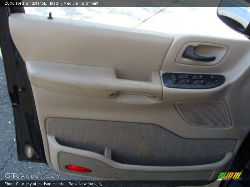 Black / Medium Parchment 2000 Ford Windstar SE
