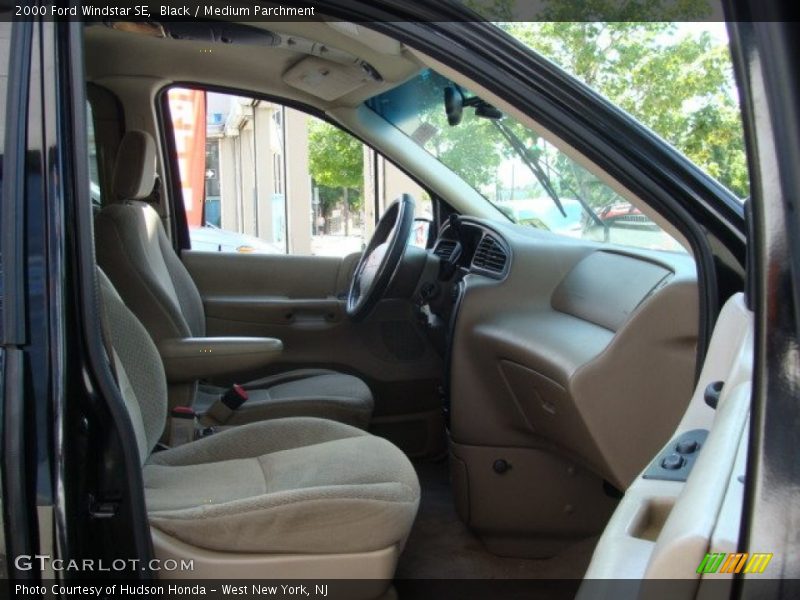Black / Medium Parchment 2000 Ford Windstar SE