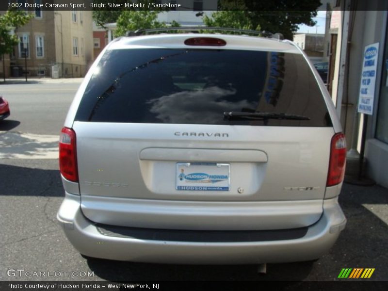 Bright Silver Metallic / Sandstone 2002 Dodge Caravan Sport
