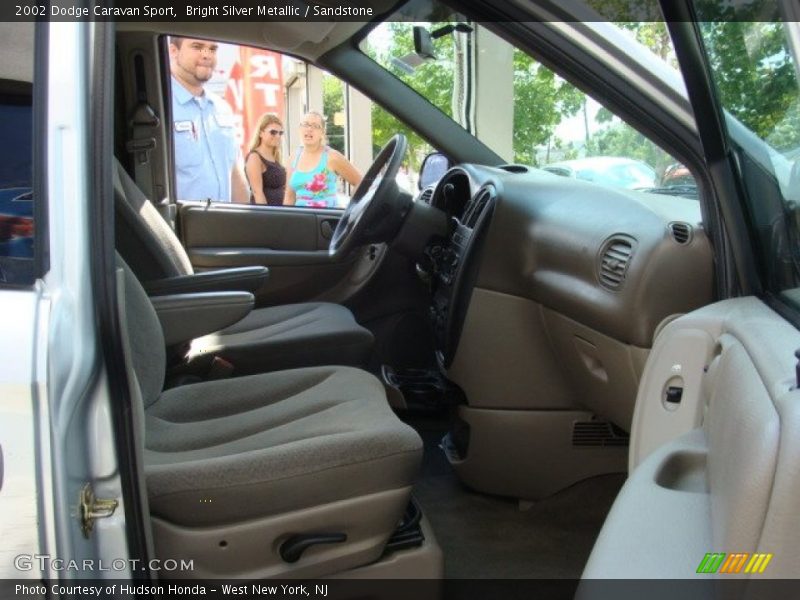 Bright Silver Metallic / Sandstone 2002 Dodge Caravan Sport