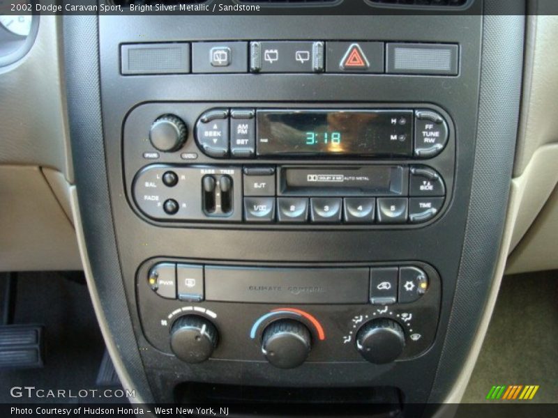 Bright Silver Metallic / Sandstone 2002 Dodge Caravan Sport