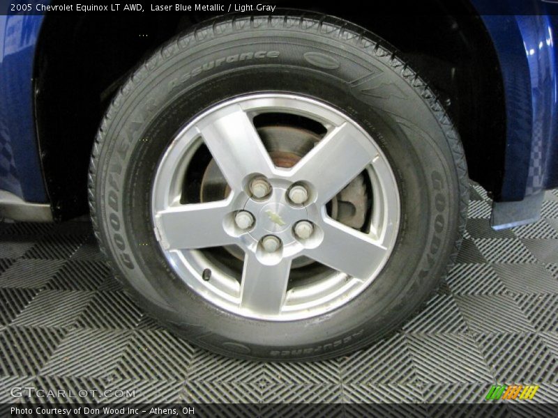  2005 Equinox LT AWD Wheel