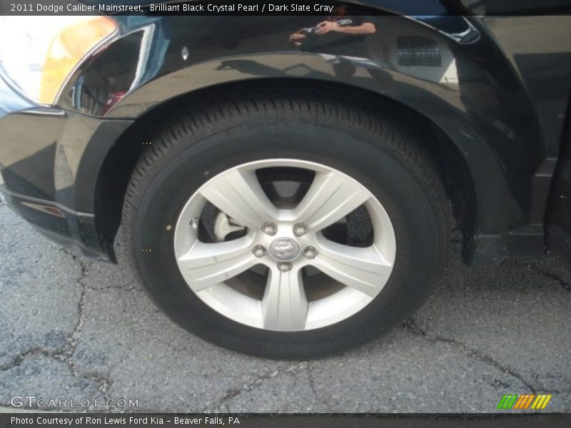 Brilliant Black Crystal Pearl / Dark Slate Gray 2011 Dodge Caliber Mainstreet