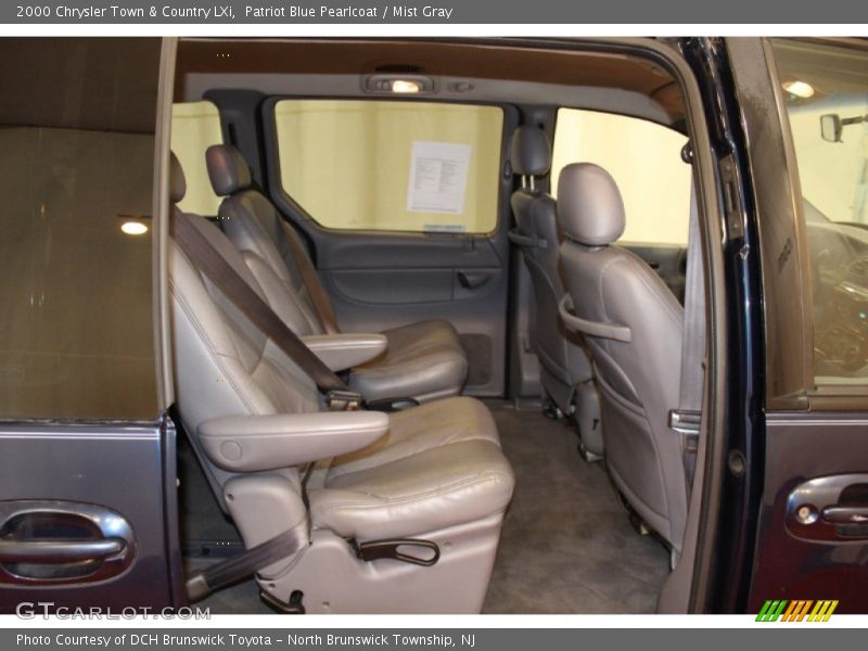 Patriot Blue Pearlcoat / Mist Gray 2000 Chrysler Town & Country LXi