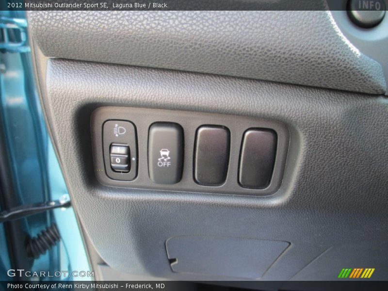 Controls of 2012 Outlander Sport SE