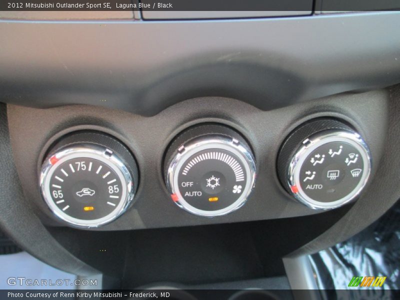 Controls of 2012 Outlander Sport SE