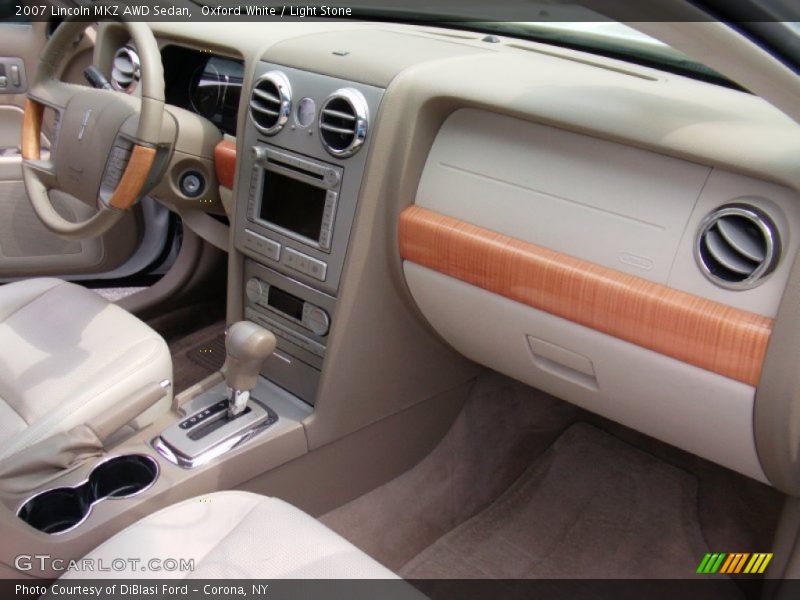 Oxford White / Light Stone 2007 Lincoln MKZ AWD Sedan