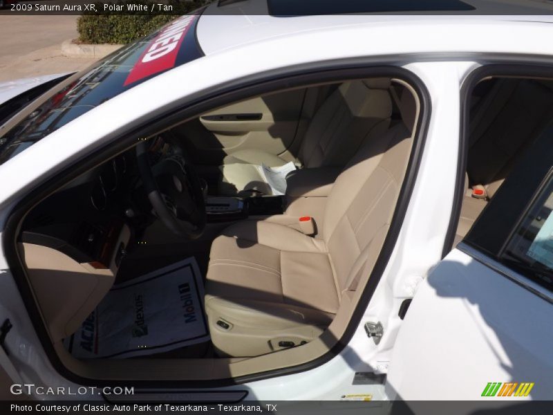 Polar White / Tan 2009 Saturn Aura XR