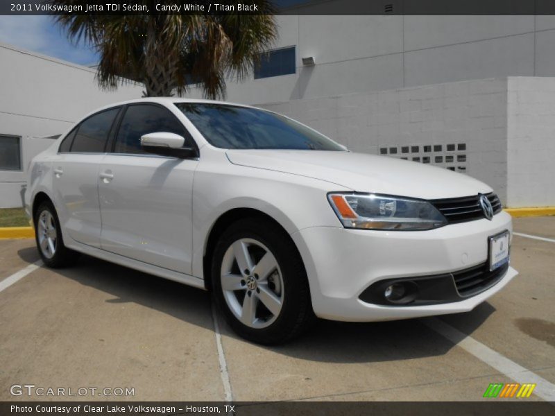 Candy White / Titan Black 2011 Volkswagen Jetta TDI Sedan