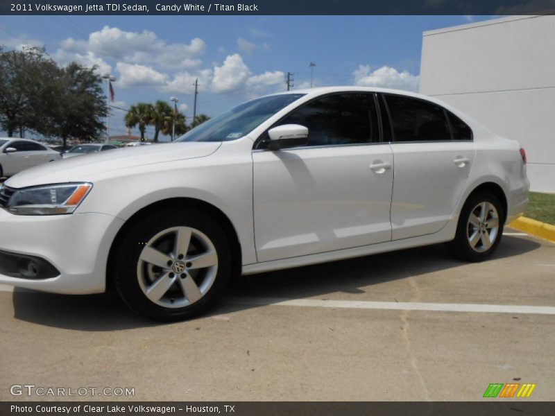 Candy White / Titan Black 2011 Volkswagen Jetta TDI Sedan