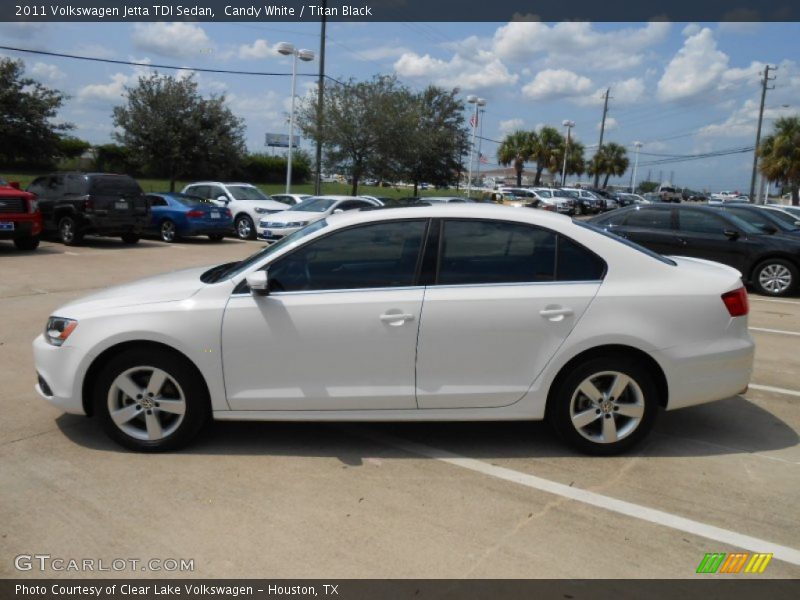 Candy White / Titan Black 2011 Volkswagen Jetta TDI Sedan