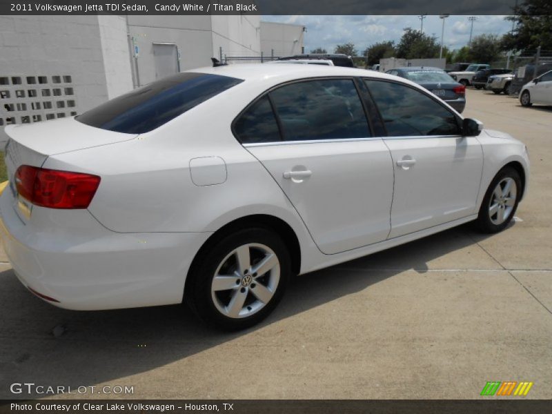 Candy White / Titan Black 2011 Volkswagen Jetta TDI Sedan