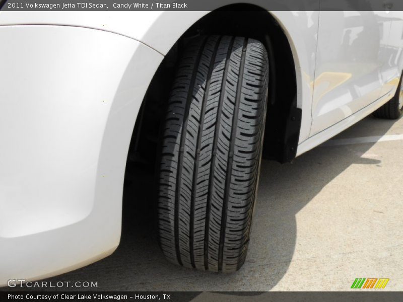 Candy White / Titan Black 2011 Volkswagen Jetta TDI Sedan