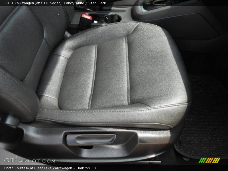 Candy White / Titan Black 2011 Volkswagen Jetta TDI Sedan