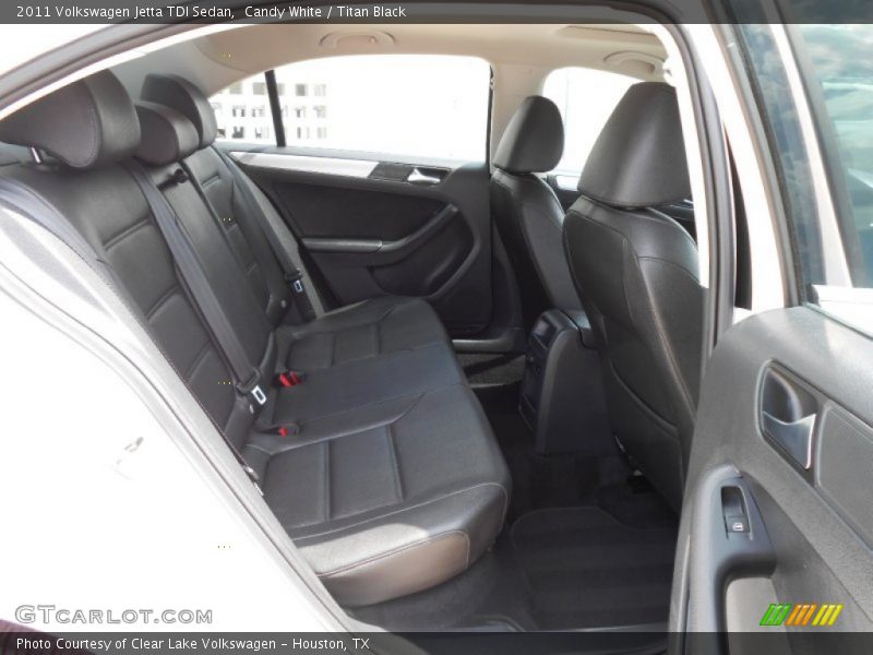 Candy White / Titan Black 2011 Volkswagen Jetta TDI Sedan