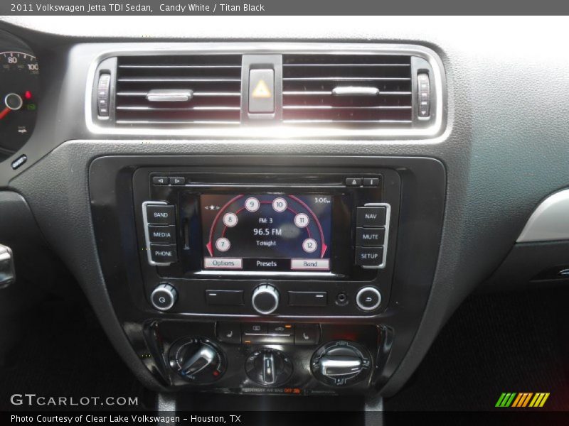 Candy White / Titan Black 2011 Volkswagen Jetta TDI Sedan