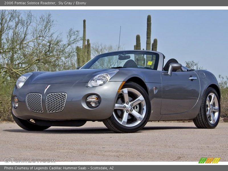 Front 3/4 View of 2006 Solstice Roadster