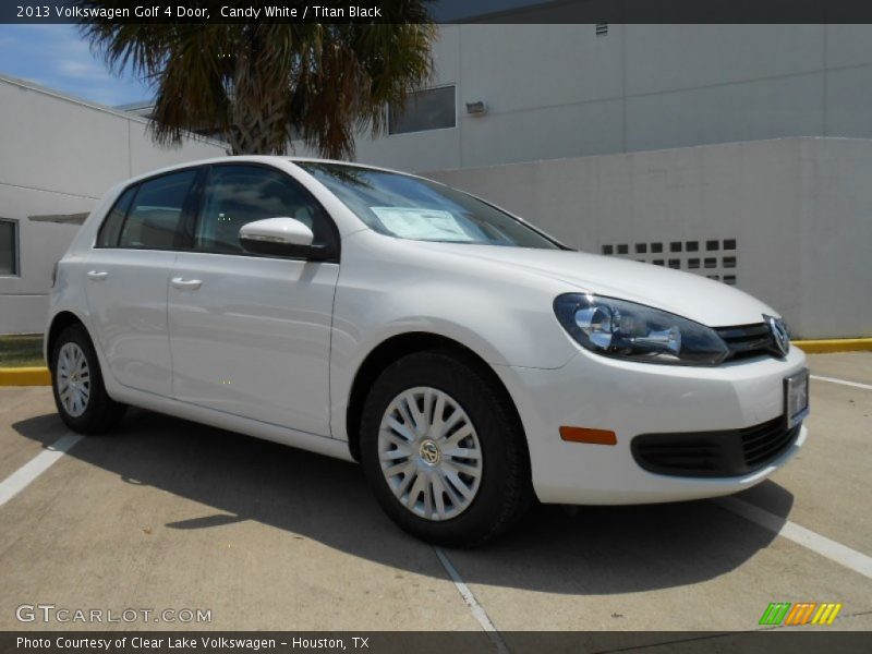 Candy White / Titan Black 2013 Volkswagen Golf 4 Door