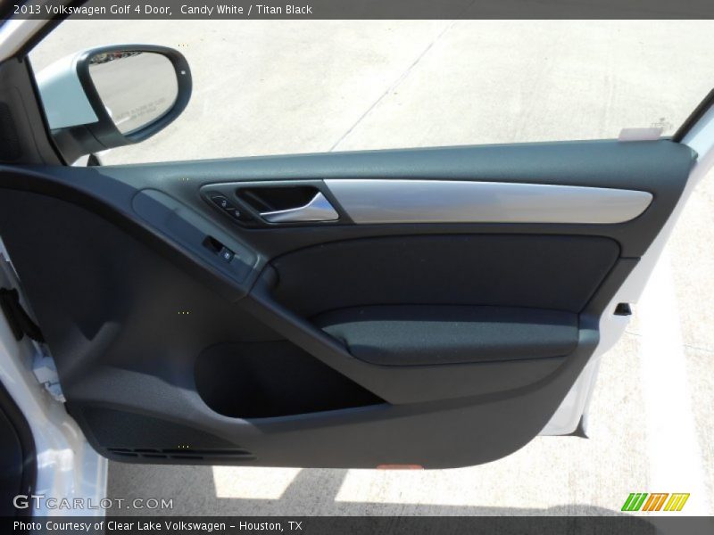 Candy White / Titan Black 2013 Volkswagen Golf 4 Door